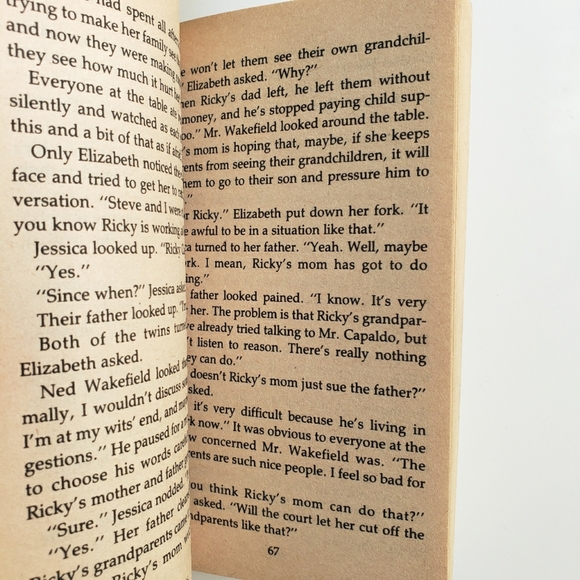 Sweet Valley High Runaway Book Paperback #21 - Picture 4 of 4